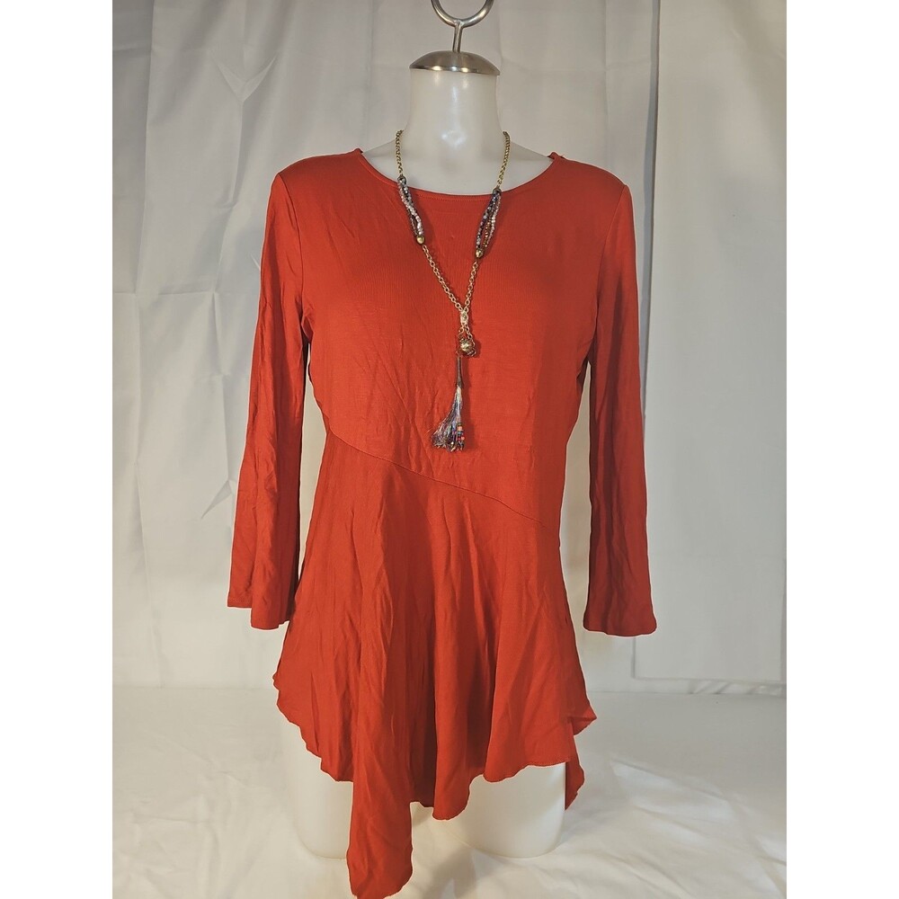 NWT Melissa Paige Orange/Red Tunic Top with Necklace size medium